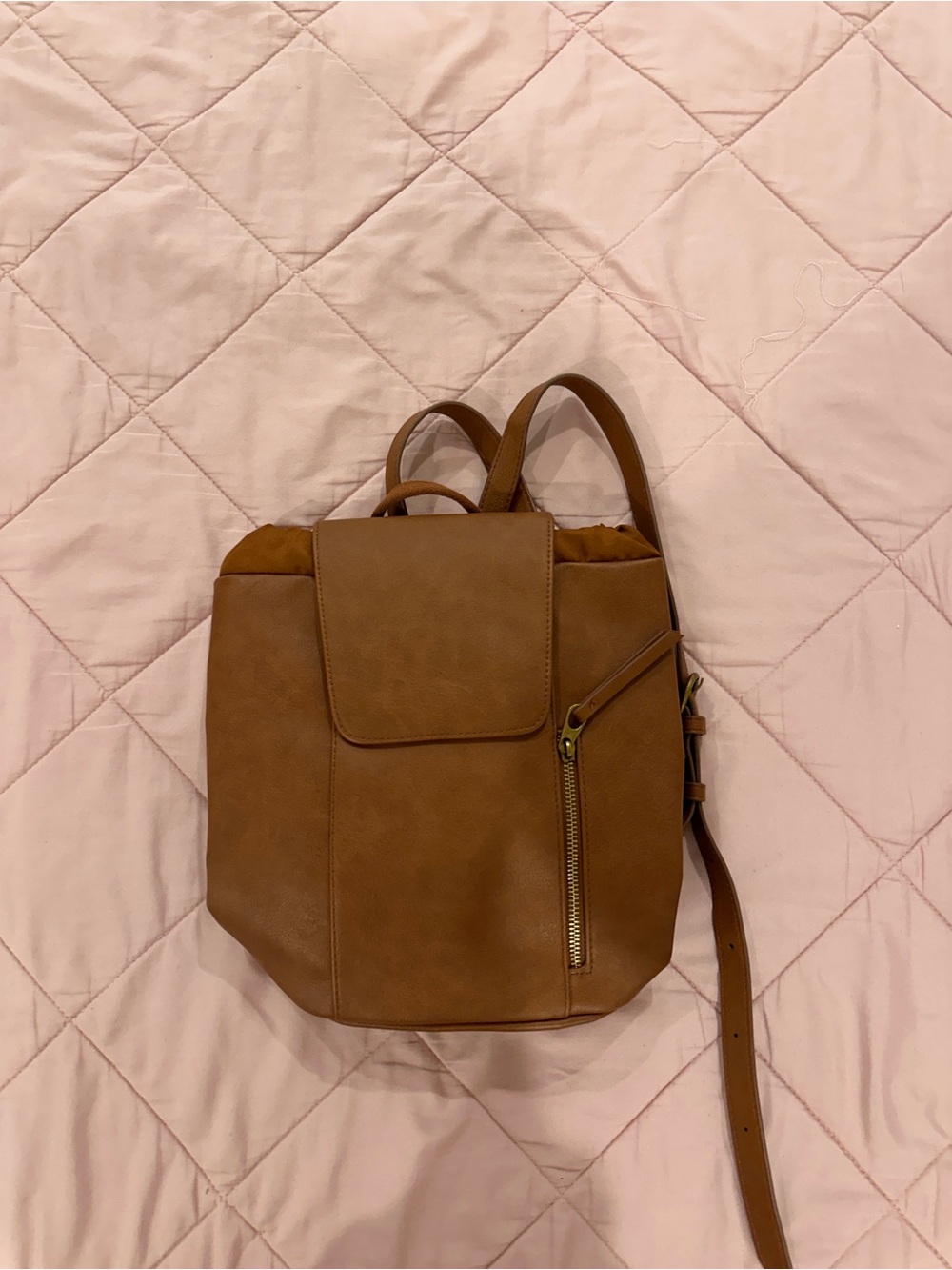 Universal Threads Women's Tan Faux-Leather Backpack Purse